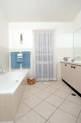 Bathroom (2005-08-26)