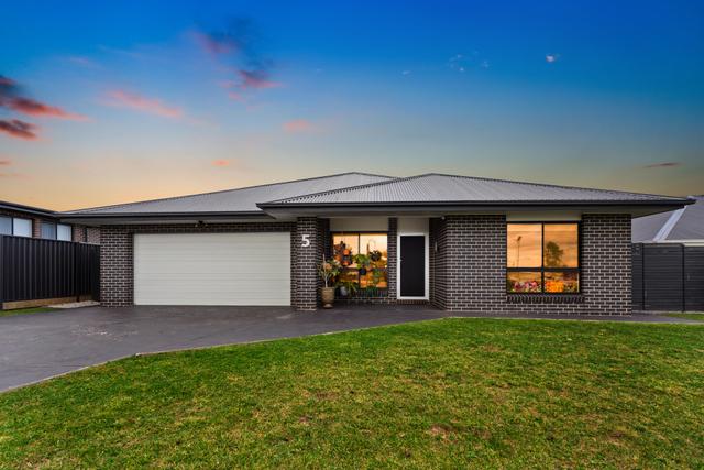5 Matchless Avenue, NSW 2580