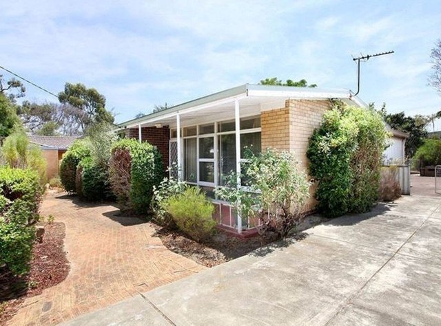 79 Pearl Rd, WA 6105
