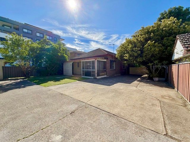 13 John St, NSW 2217