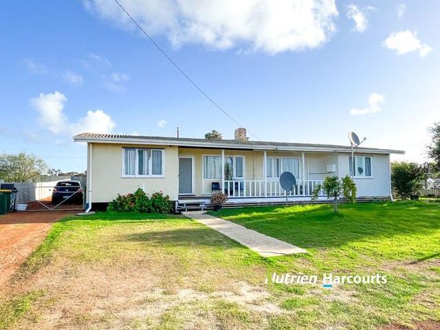 21 House Street, WA 6335