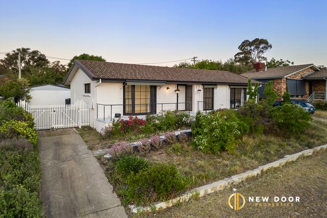 33 Deamer Crescent, ACT 2905