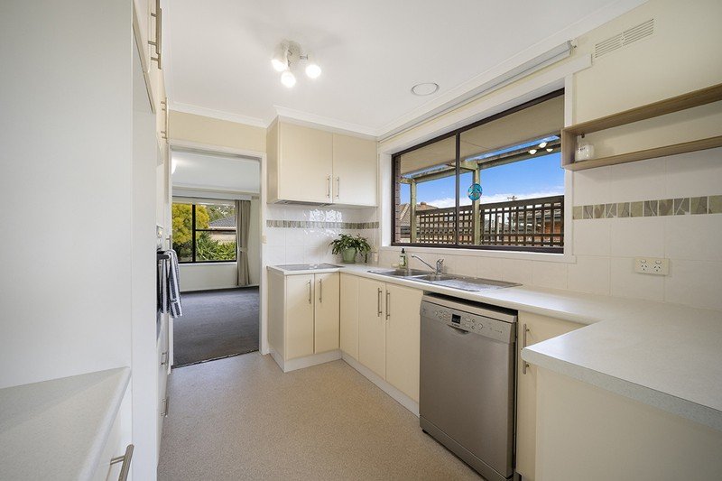 19 Carmell Drive, Warrnambool VIC 3280, listing photo 4