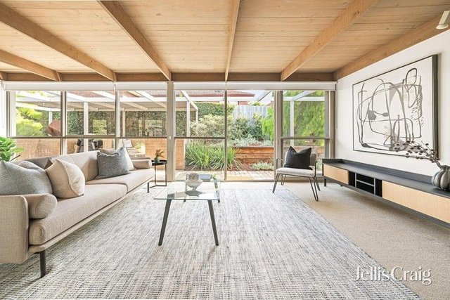 6 Avenza Street, VIC 3194