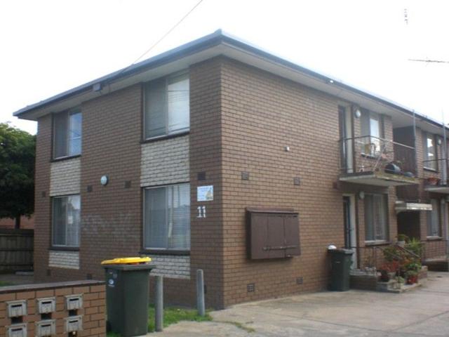 4/11 St Albans Road, VIC 3021