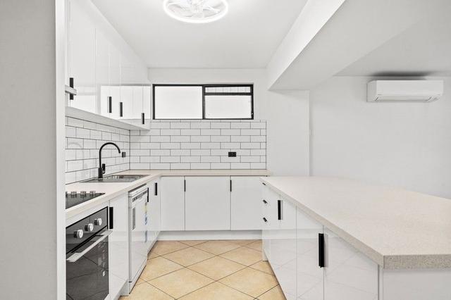 1/121 Ocean View  Drive, NSW 2260