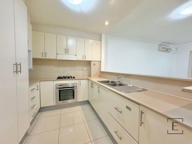 8/2 Tavistock Road, NSW 2140