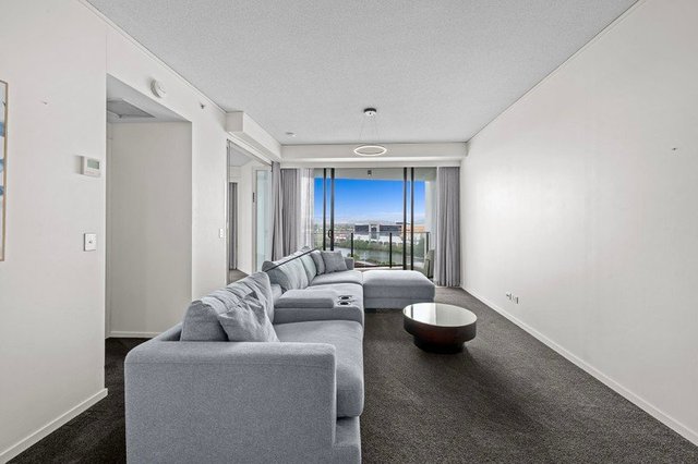 907/22 Surf Parade, QLD 4218