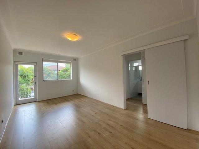 4/39 Fourth Avenue, NSW 2194