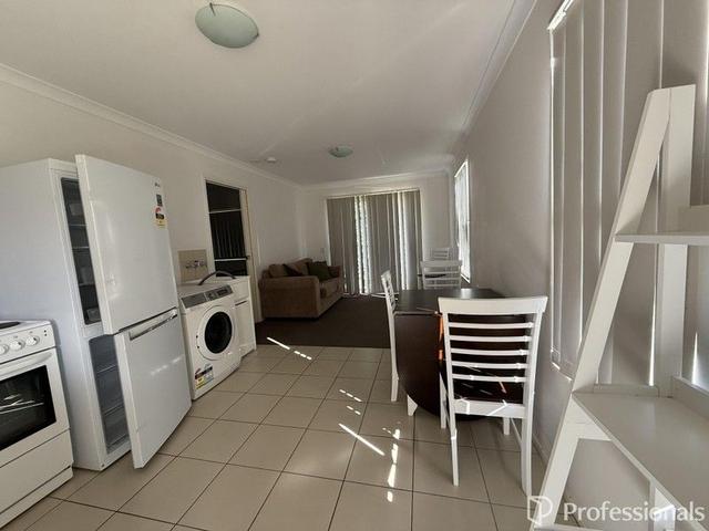 1/9 Alma, QLD 4570