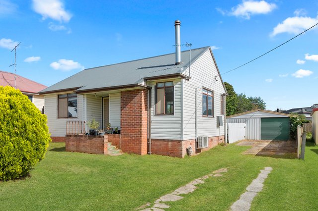 6 Churchill Street, NSW 2580