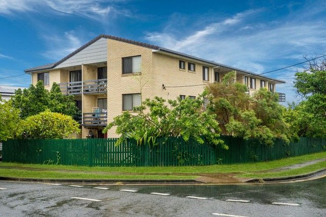 4/57 Dunellan Street, QLD 4120