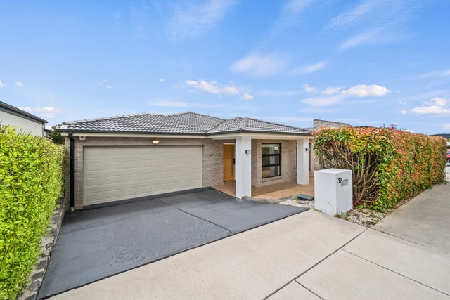 32 Lawrenson Circuit, ACT 2914