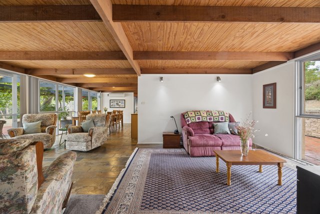 10 Sylvia Street, NSW 2582