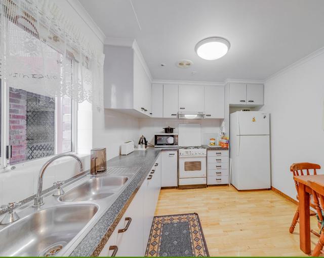 b/5 Claxton Cres, ACT 2602