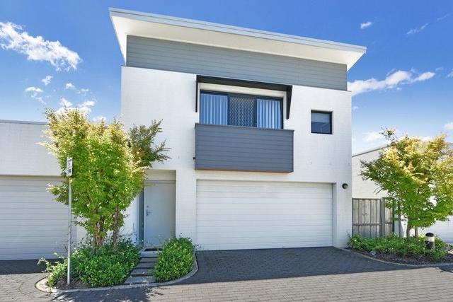 98a Greenbank Drive, NSW 2148