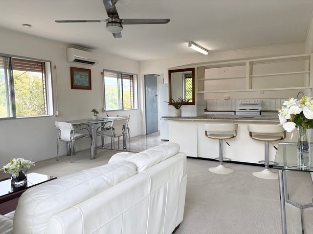 4/2 Northumbria Road, QLD 4034