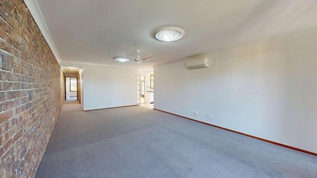 1/8 Oceanside Drive, NSW 2281