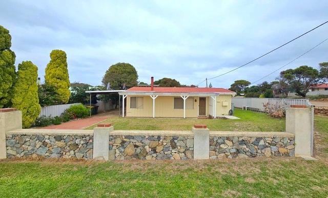 2 Flinders Street, WA 6348