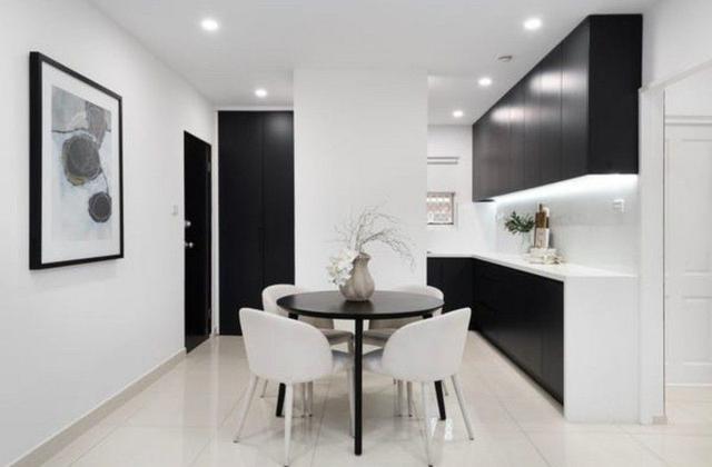 2/10 Dunmore Street North, NSW 2207