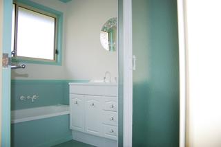 Bathroom (2010-08-18)