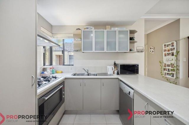 2/5 Pulchella Street, WA 6107