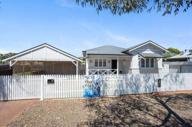 32 Russell Street, WA 6430