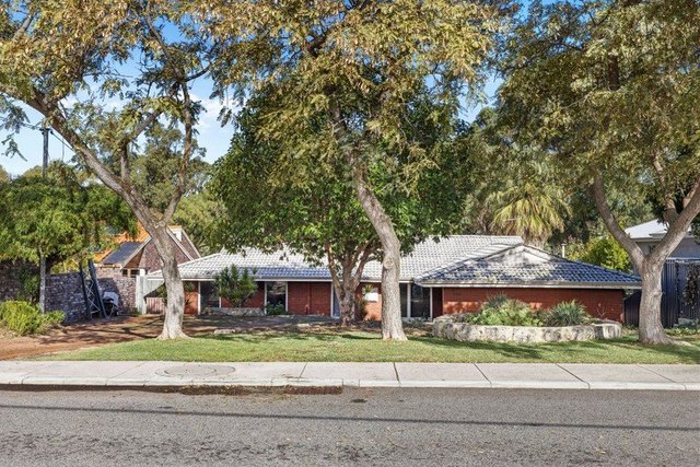 36 Cowper Road, WA 6020