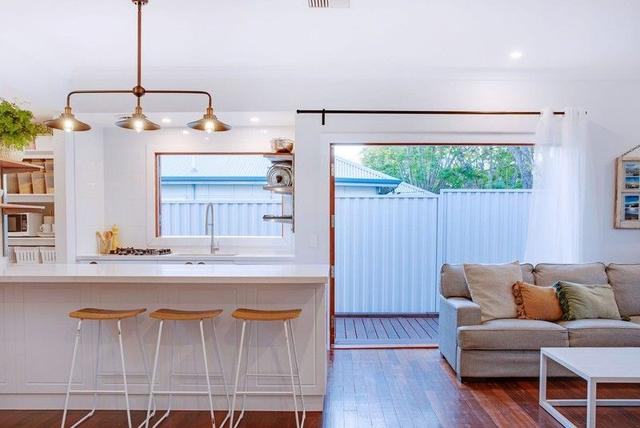 72 Rennie Crescent South, WA 6163