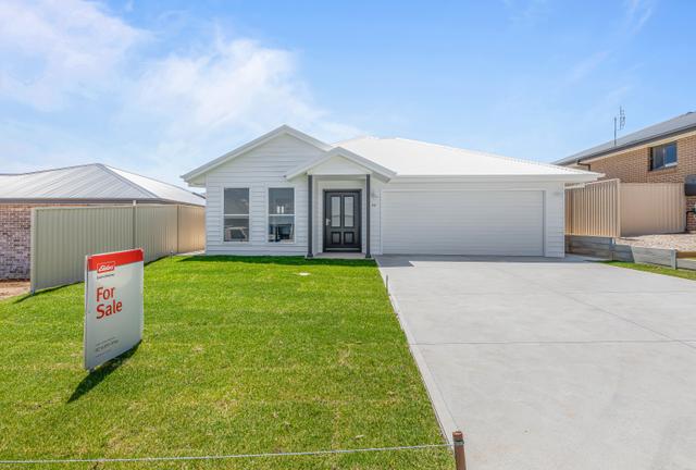 24 Dovey Drive, NSW 2795