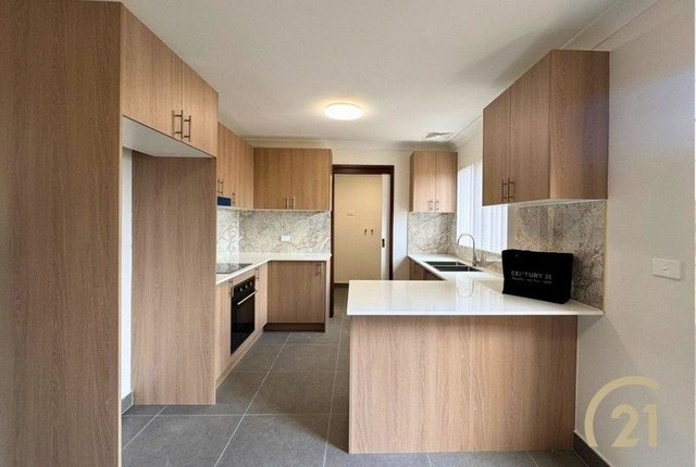 2/19 Alderson Avenue, NSW 2170