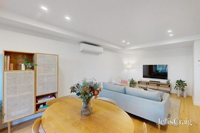2/8 Sturt Street, VIC 3040