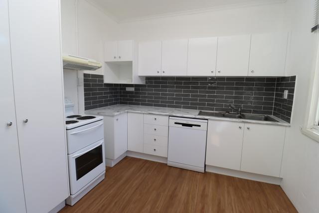 Unit 2/75 West Street, QLD 4825
