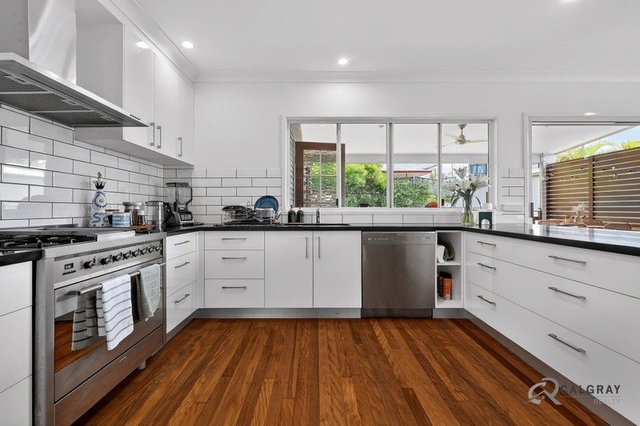 23 Kuring Gai Avenue, QLD 4121