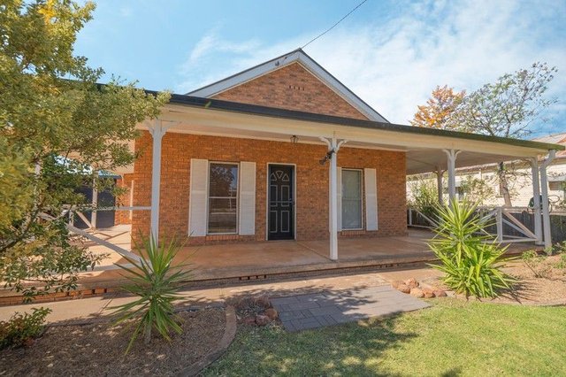 15 Barton Street, NSW 2871