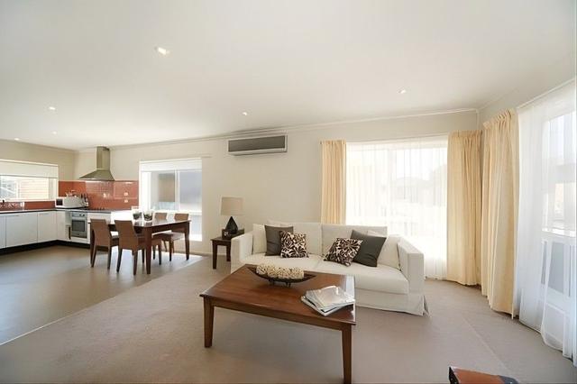 4/3 Guernsey Street, VIC 3188