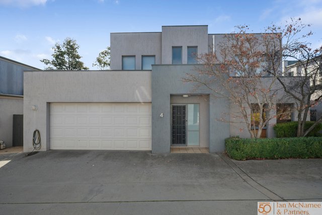 4/15 Ironbark Circuit, NSW 2619