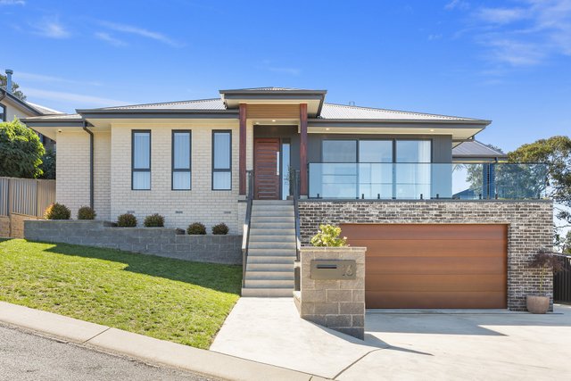 16 Alkoomi Place, NSW 2630