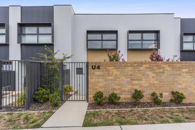 4/12 Ellison Harvie Close, ACT 2900