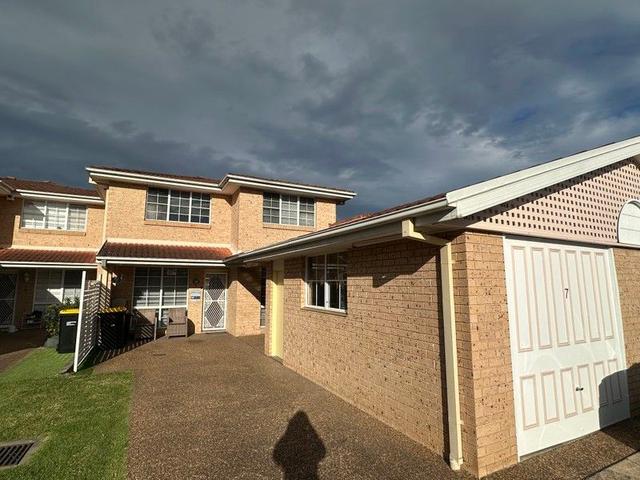 7/17 Heron Place, NSW 2168
