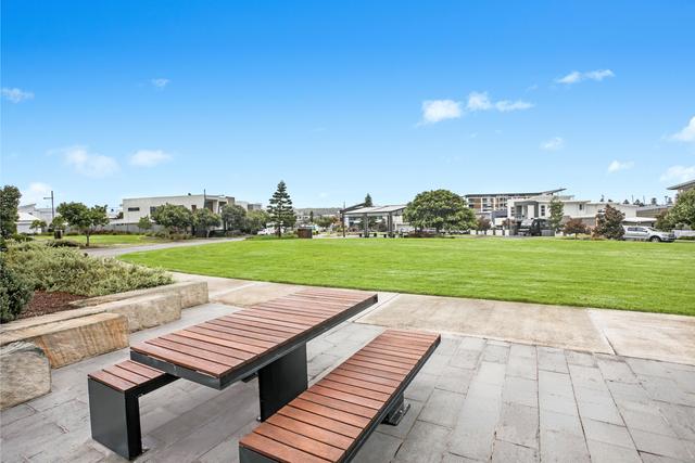 10 Dockside Avenue, NSW 2529