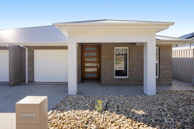 2/74 Westacott Crescent, VIC 3691