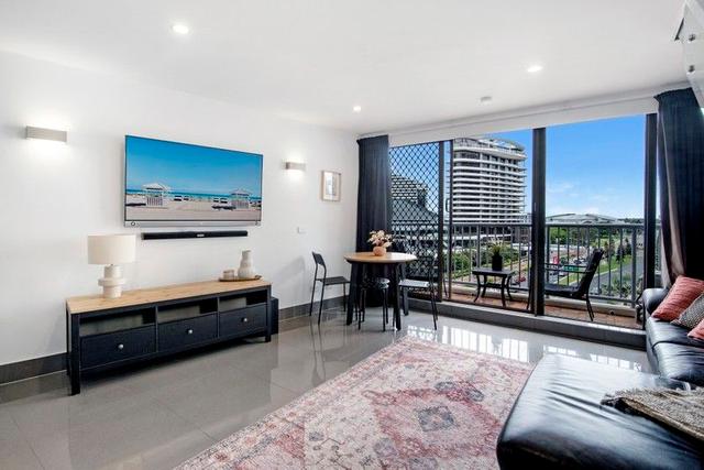 701/40 Surf Parade, QLD 4218