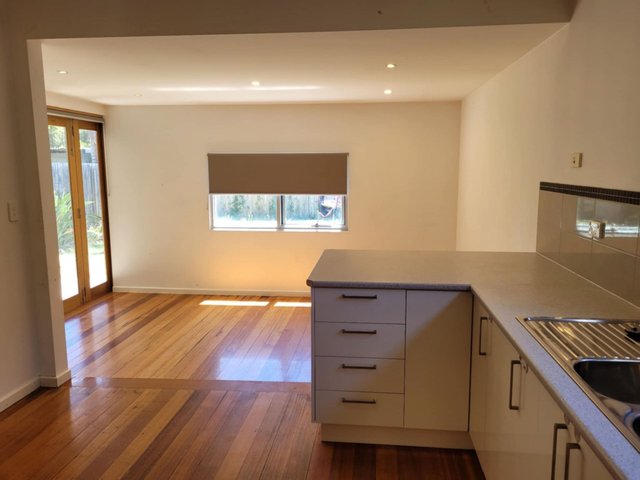 11 McLeod Road, VIC 3197