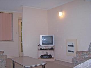 Lounge (2011-08-23)