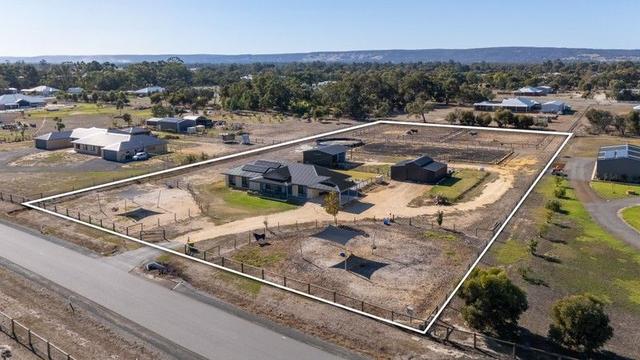96 Bolliong Grove, WA 6207