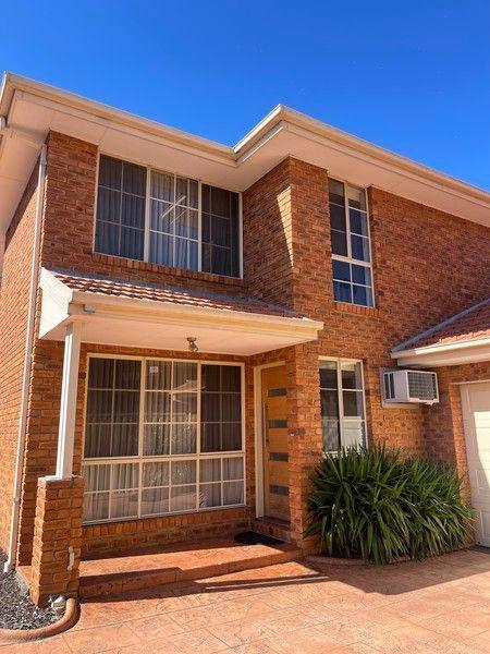 2/888 Old Calder Highway, VIC 3036