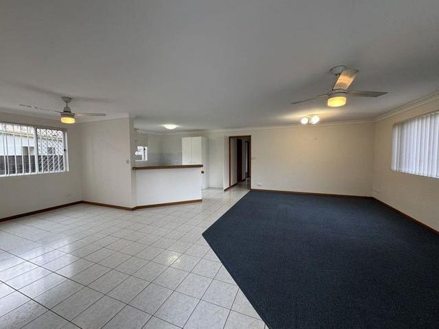 1/532A Marine Parade, QLD 4216