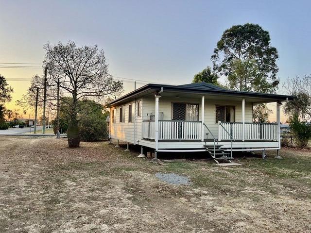 11 West Street, QLD 4401
