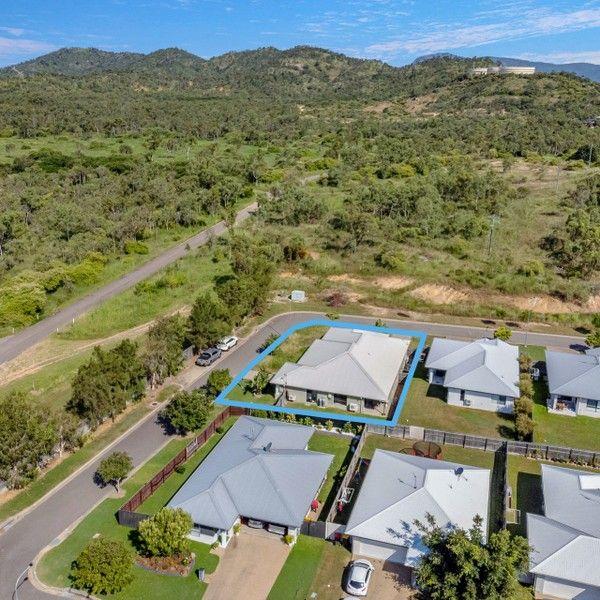 2/19 Outcrop Rise, QLD 4818